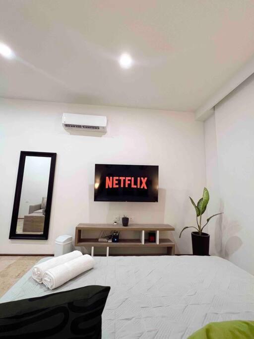 Modern Apartment/jacuzzi/sauna/pool/gym Apartamento